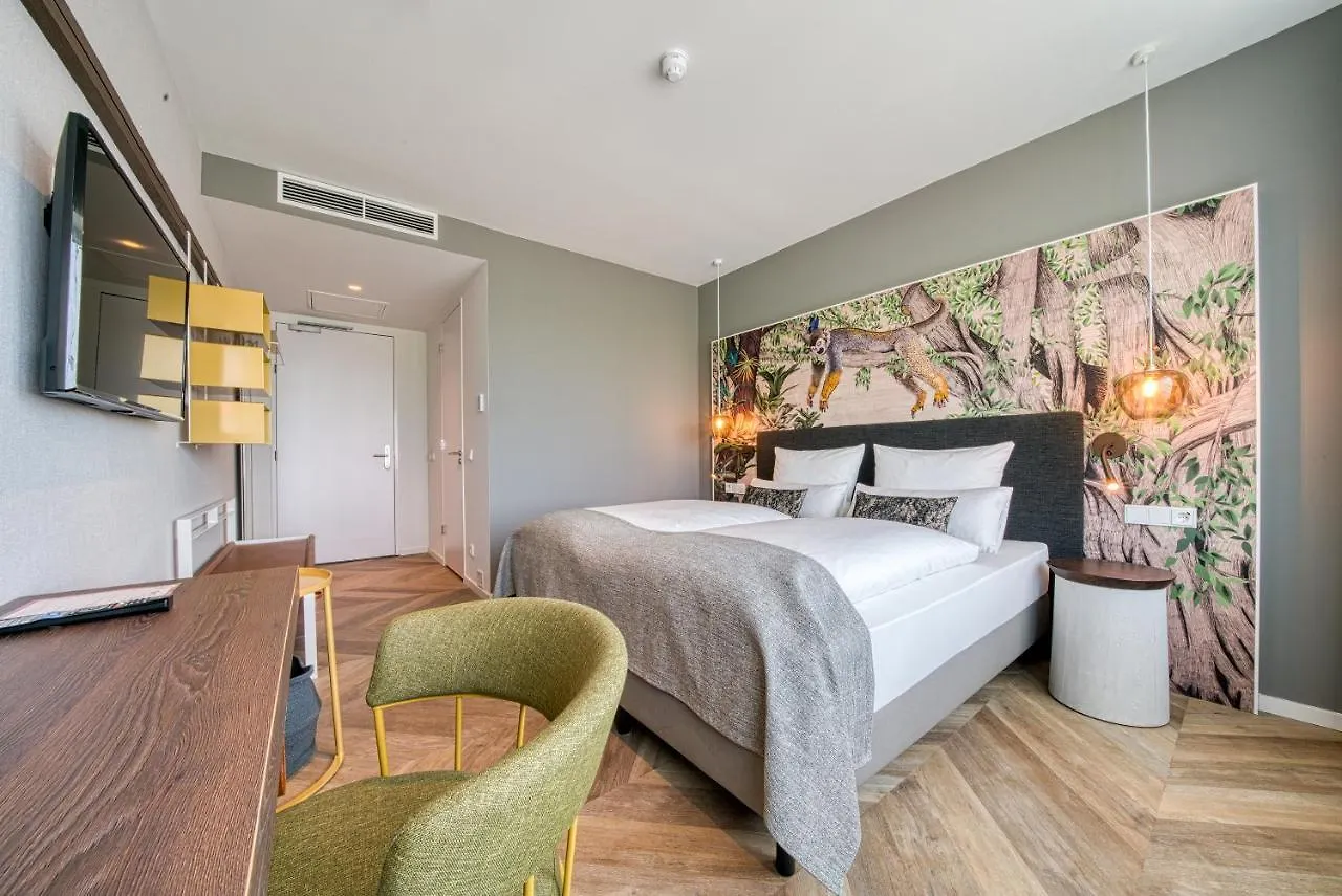 Hotel NinetyNine Amsterdam Airport Hoofddorp 4*,  Niederlande