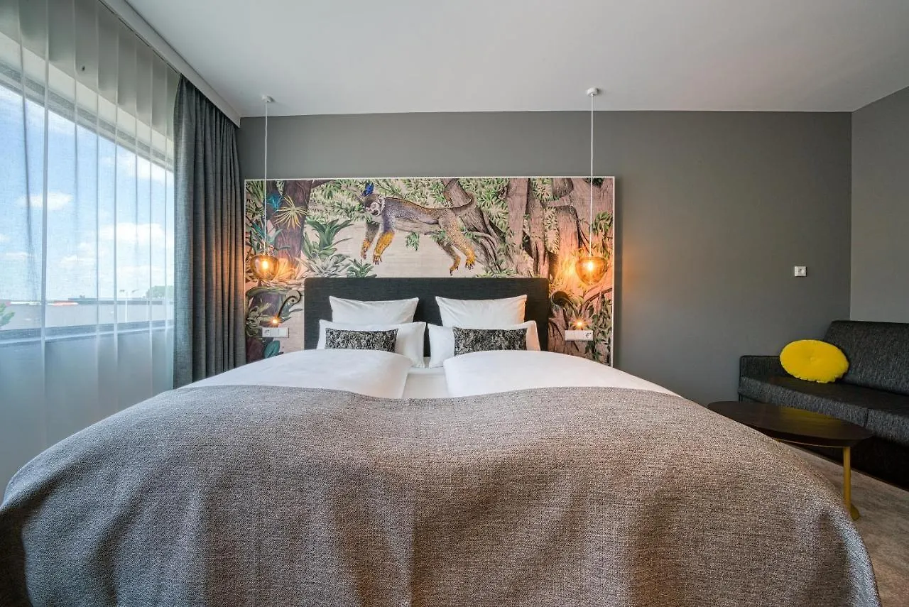 Hotel NinetyNine Amsterdam Airport Hoofddorp